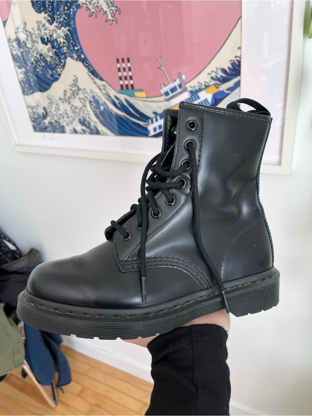 Dr Martens - black on black, women’s 7